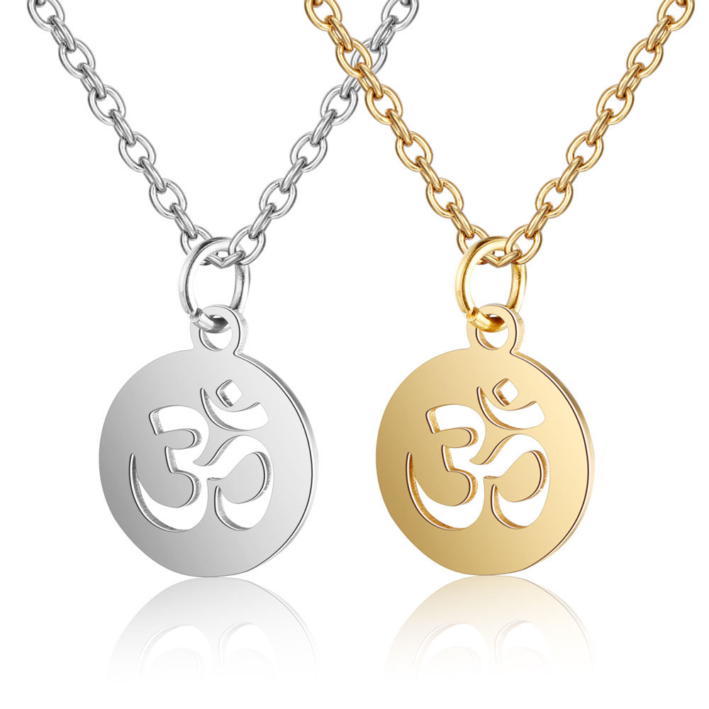 Small Yoga Pendant Gold Color  - Yoga Fitness Zone reseña y precio